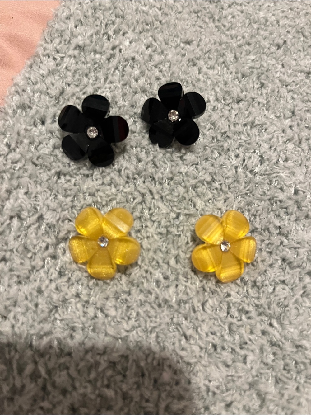 Flower Resin Stud Earrings - Black and Yellow